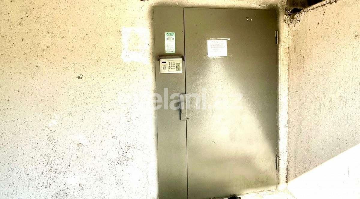 Satılır, köhnə tikili, 2 otaqlı, 65 m², Bakı, Binəqədi r, Azadlıq prospekti m.