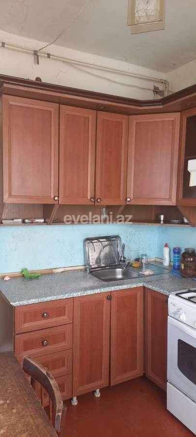 Sale, old building, 4 room, 100 m², Baku, Surakhani r, Gharachukhur d.