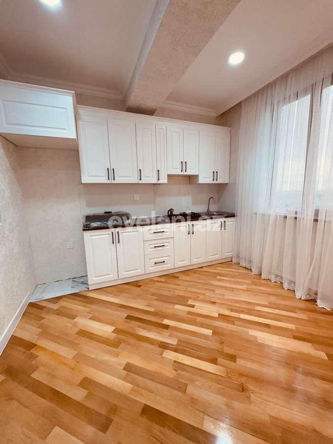 Satılır, yeni tikili, 2 otaqlı, 70 m², Bakı, Xətai r, Həzi Aslanov m.