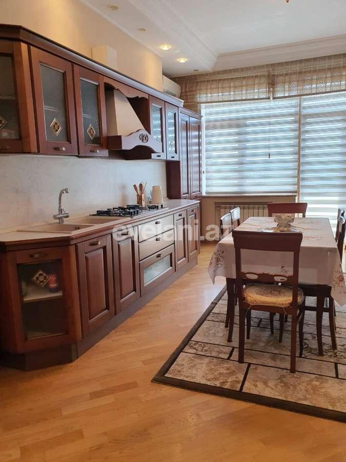 Сдаётся, новостройка, 4-комнаты, 217 m², Баку, Ясамальский r, Элмляр Академиясы m.