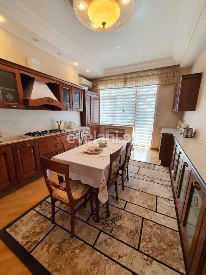 Сдаётся, новостройка, 4-комнаты, 217 m², Баку, Ясамальский r, Элмляр Академиясы m.