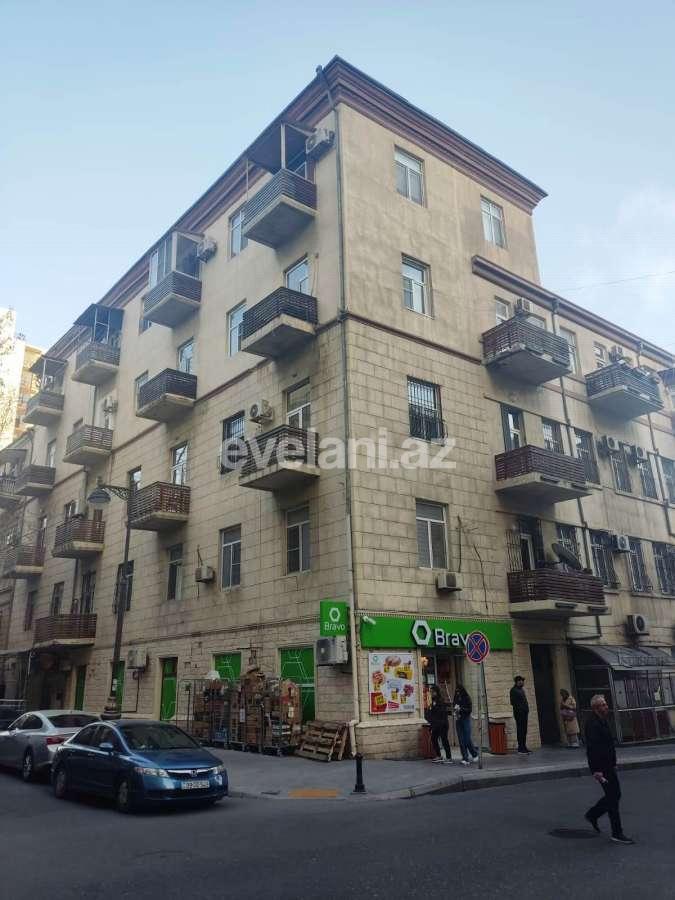 Sale, old building, 2 room, 60 m², Baku, Sabail r, Icheri Sheher m.