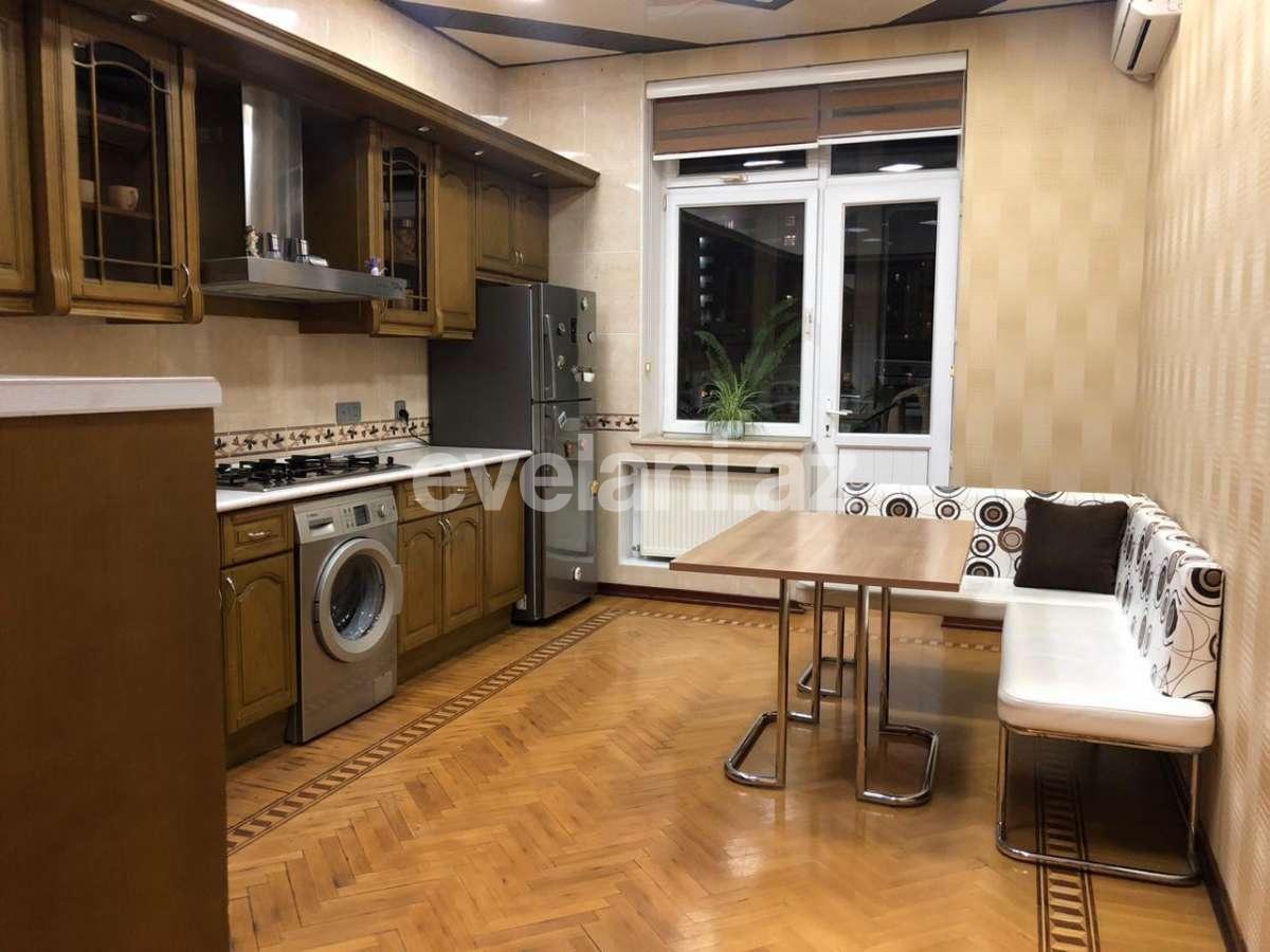Satılır, yeni tikili, 4 otaqlı, 189 m², Bakı, Nəsimi r, 2-ci mikrorayon q, Memar Əcəmi m.