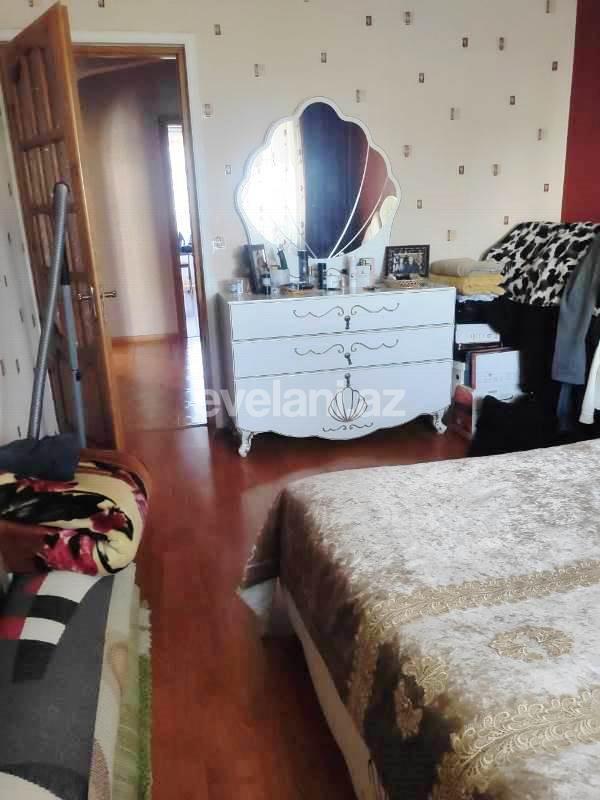 Sale, old building, 3 room, 75 m², Baku, Surakhani r, Gharachukhur d, Neftchilar m.