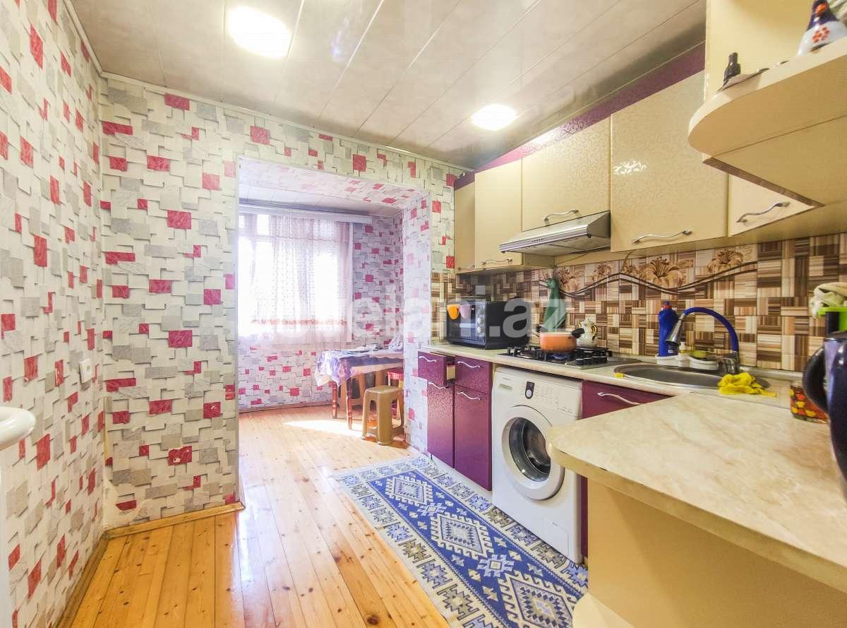 Satılır, köhnə tikili, 3 otaqlı, 70 m², Bakı, Nizami r, Neftçilər m.