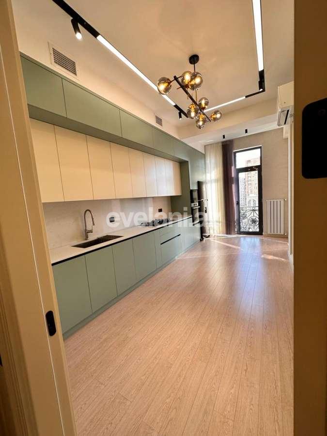 Satılır, yeni tikili, 3 otaqlı, 160 m², Bakı, Yasamal r, Elmlər Akademiyası m.