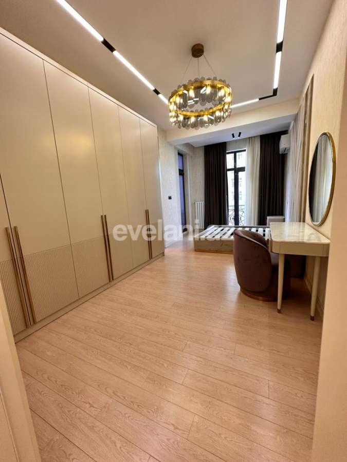 Satılır, yeni tikili, 3 otaqlı, 160 m², Bakı, Yasamal r, Elmlər Akademiyası m.
