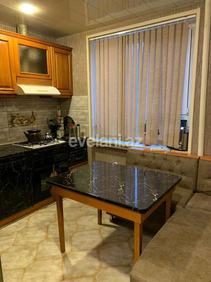 Satılır, köhnə tikili, 2 otaqlı, 60 m², Bakı, Xətai r, Həzi Aslanov m.