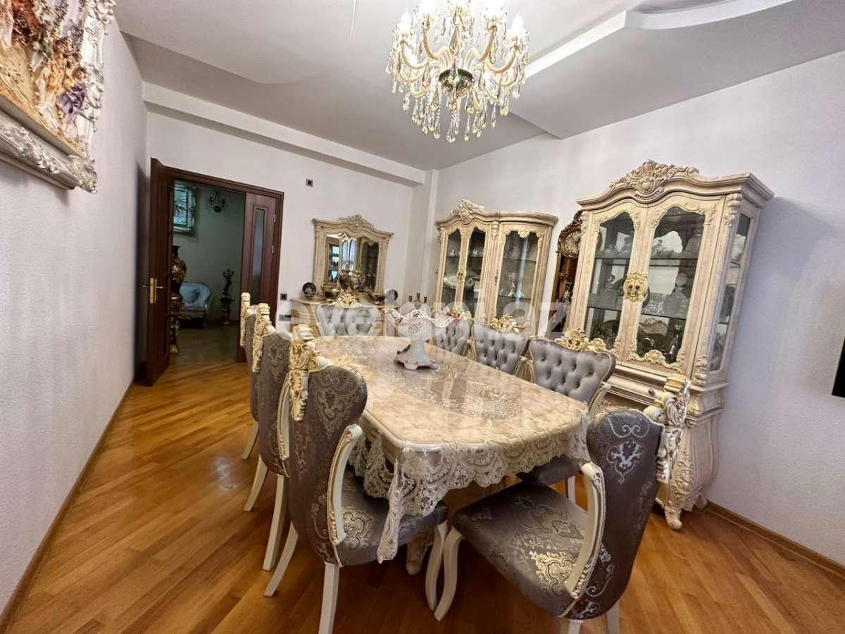 Satılır, yeni tikili, 3 otaqlı, 126 m², Bakı, Nizami r, Neftçilər m.
