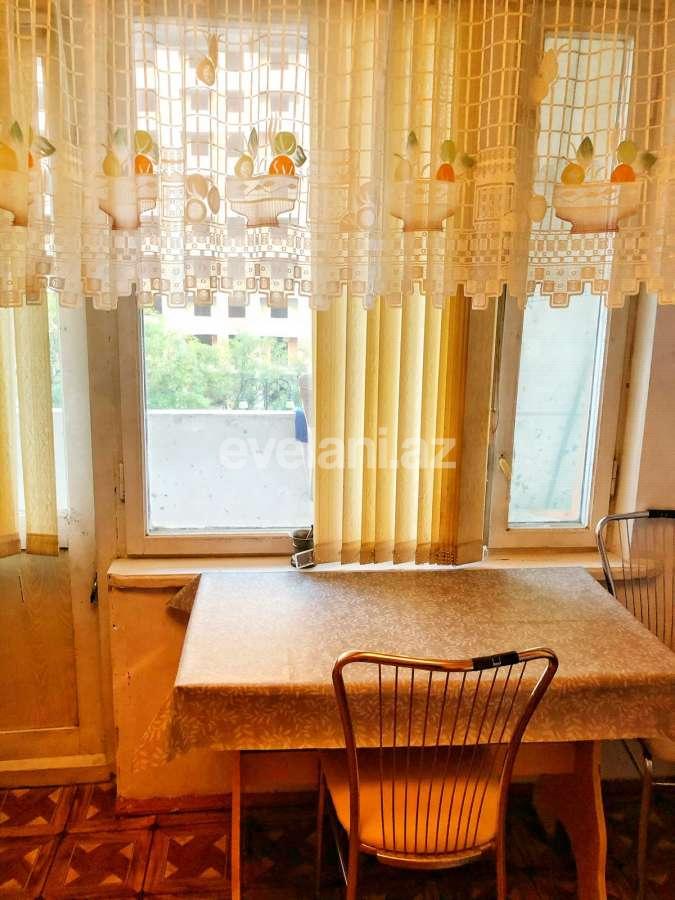 Сдаётся, вторичка, 3-комнаты, 81 m², Баку, Ясамальский r, Элмляр Академиясы m.