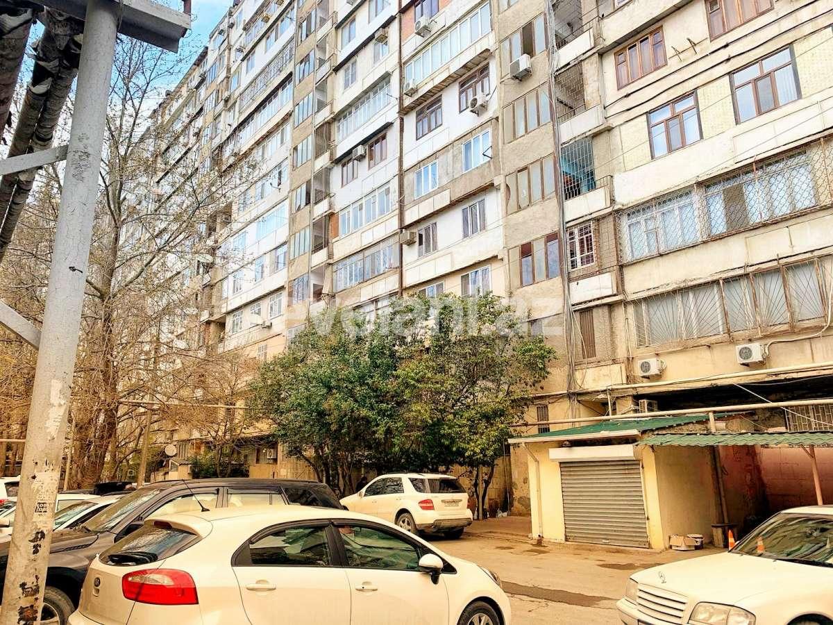 Сдаётся, вторичка, 3-комнаты, 81 m², Баку, Ясамальский r, Элмляр Академиясы m.