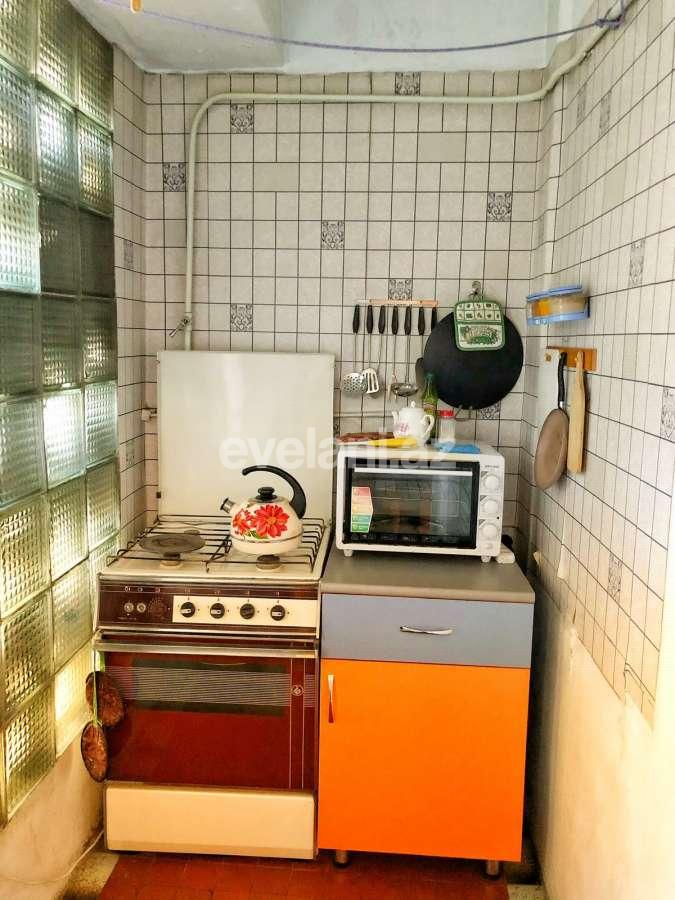 Сдаётся, вторичка, 3-комнаты, 81 m², Баку, Ясамальский r, Элмляр Академиясы m.