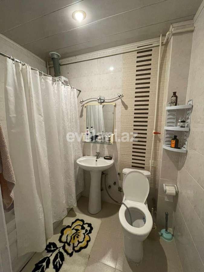 Сдаётся, вторичка, 3-комнаты, 70 m², Баку, Ясамальский r, Элмляр Академиясы m.