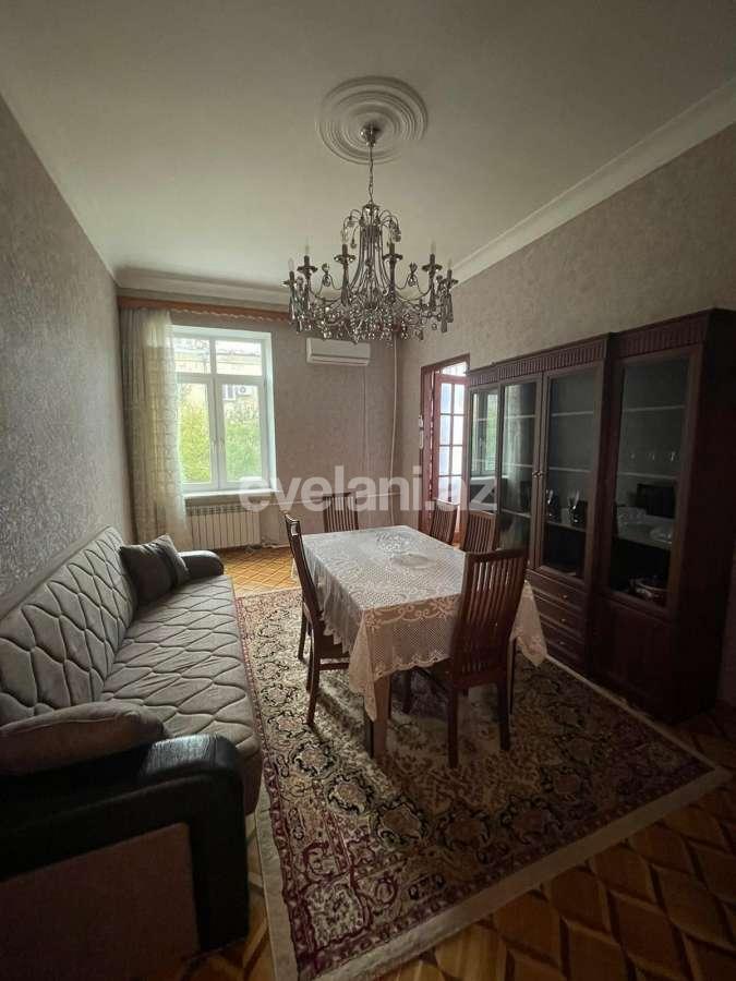 Сдаётся, вторичка, 3-комнаты, 70 m², Баку, Ясамальский r, Элмляр Академиясы m.