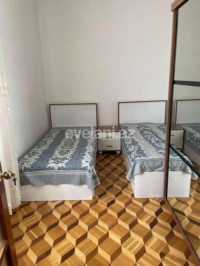 Сдаётся, вторичка, 3-комнаты, 70 m², Баку, Ясамальский r, Элмляр Академиясы m.