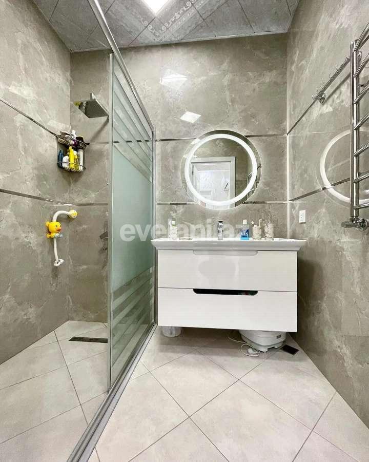 Satılır, yeni tikili, 3 otaqlı, 138 m², Bakı, Xətai r, Xalqlar Dostluğu m.