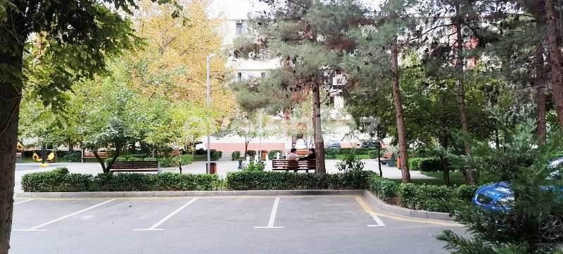 Satılır, köhnə tikili, 2 otaqlı, 65 m², Bakı, Sabunçu r, Neftçilər m.