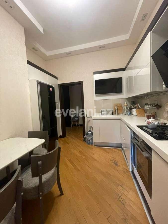 Kirayə verilir, köhnə tikili, 4 otaqlı, 131 m², Bakı, Səbail r, İçəri Şəhər m.