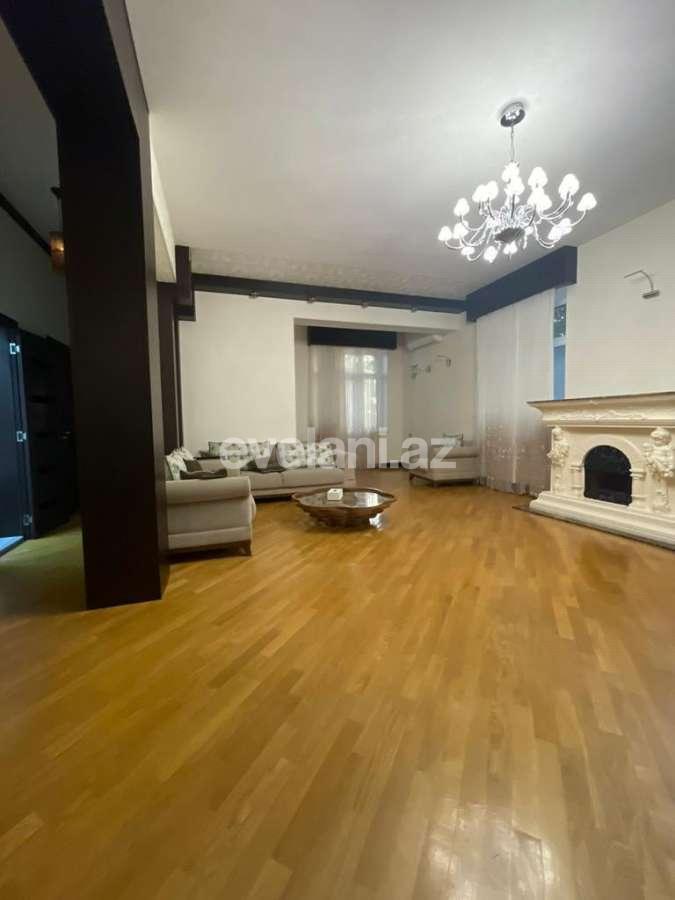 Kirayə verilir, köhnə tikili, 4 otaqlı, 131 m², Bakı, Səbail r, İçəri Şəhər m.