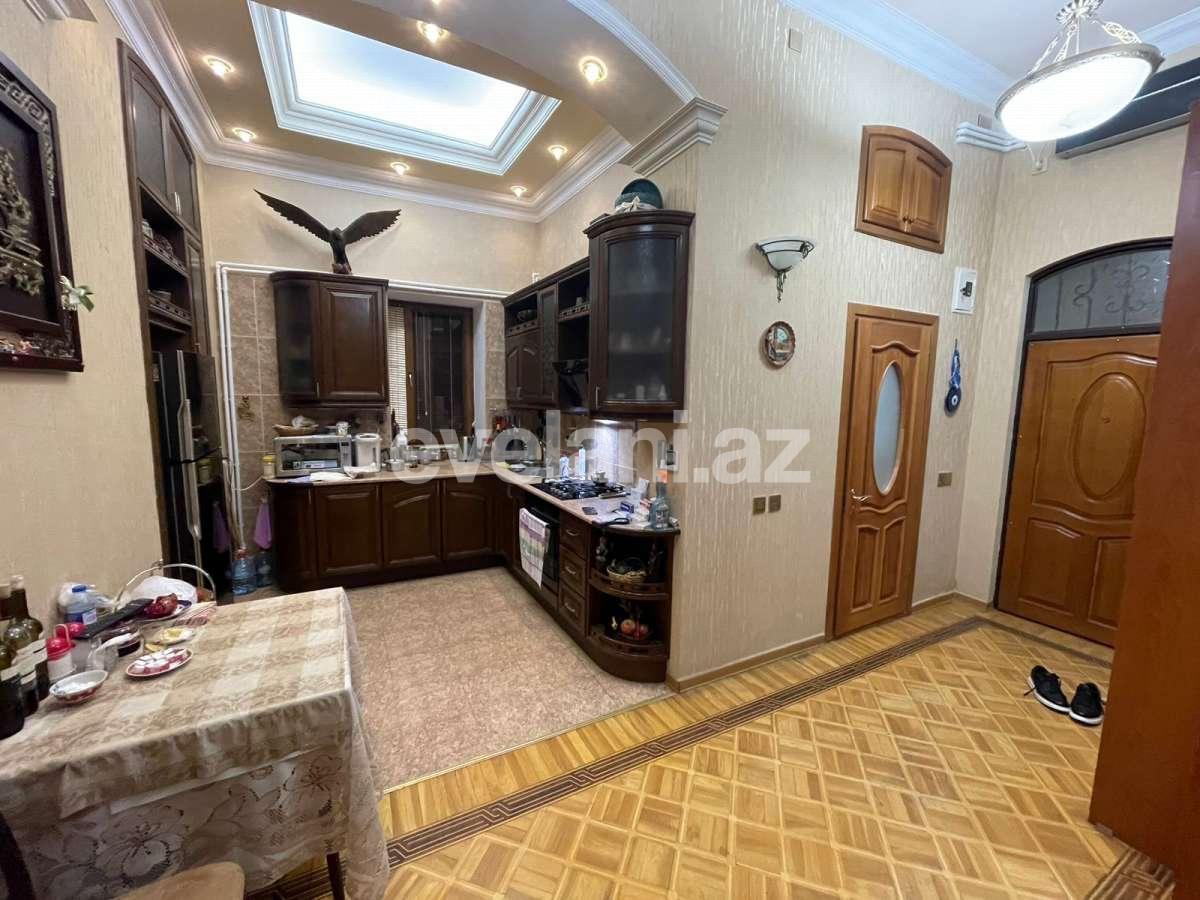 Продаётся, вторичка, 3-комнаты, 70 m², Баку, Насиминский r, 28 мая m.