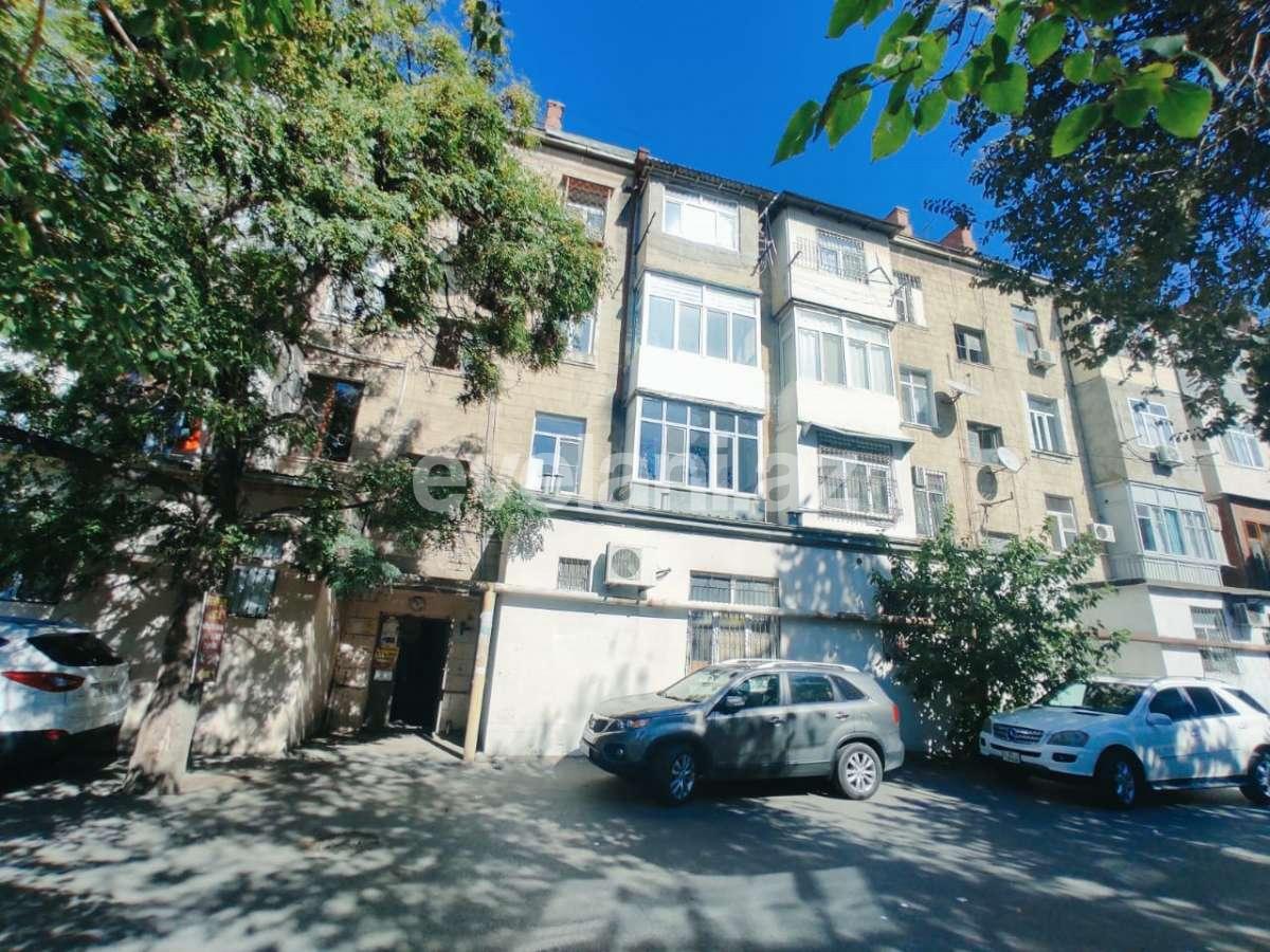 Kirayə verilir, köhnə tikili, 2 otaqlı, 35 m², Bakı, Nizami r, Qara Qarayev m.