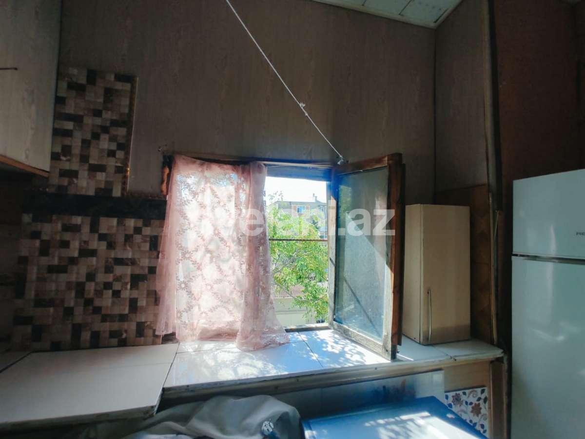 Kirayə verilir, köhnə tikili, 2 otaqlı, 35 m², Bakı, Nizami r, Qara Qarayev m.
