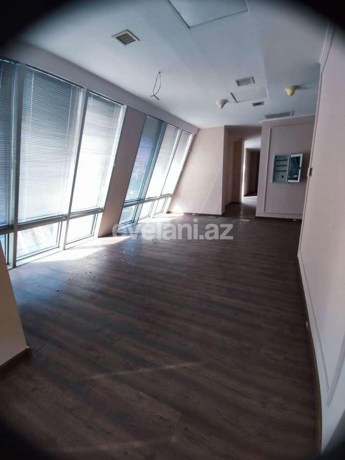 Kirayə verilir, ofis, 6 otaqlı, 200 m², Bakı, Yasamal r, Elmlər Akademiyası m.