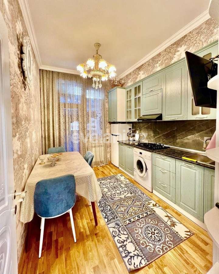 Satılır, yeni tikili, 67 otaqlı, 67 m², Bakı, Nizami r, Qara Qarayev m.
