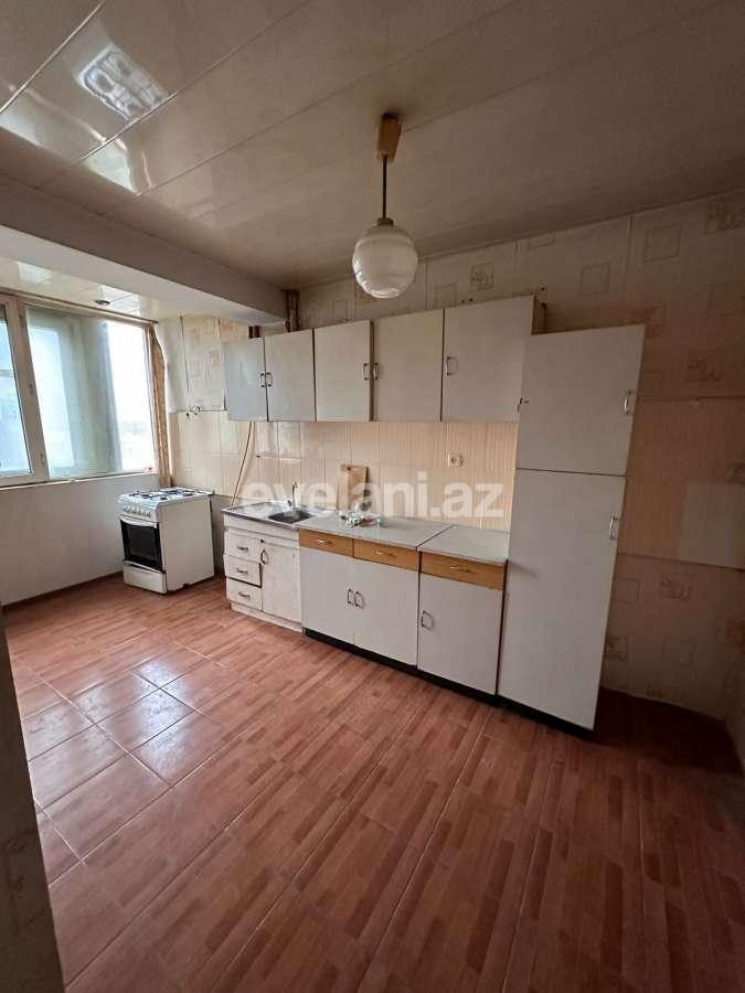 Rent, old building, 3 room, 80 m², Baku, Nizami r, 28 may m.