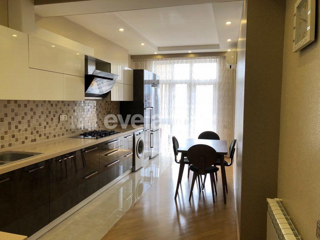 Kirayə verilir, yeni tikili, 3 otaqlı, 145 m², Bakı, Yasamal r, Elmlər Akademiyası m.