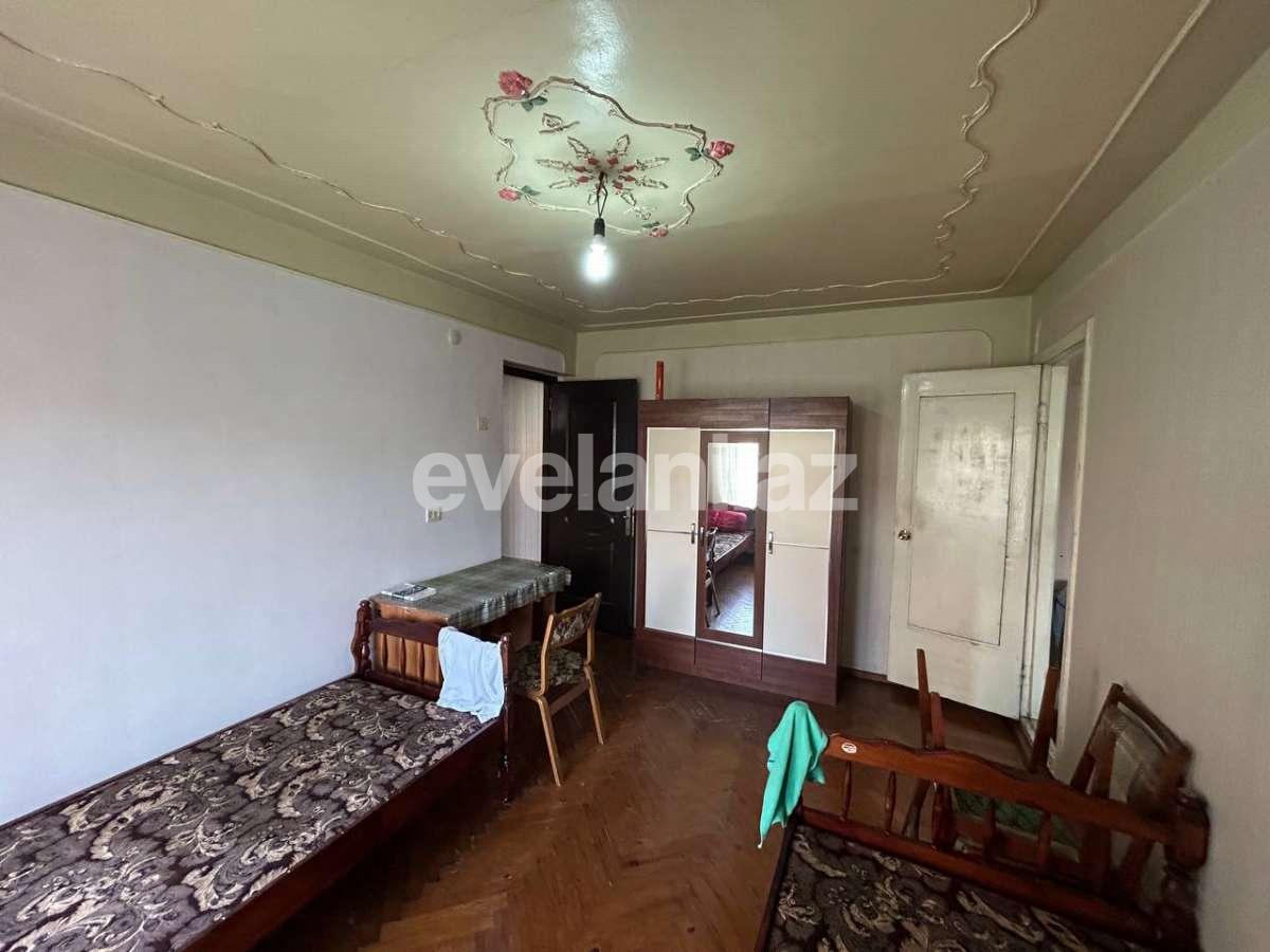 Satılır, köhnə tikili, 3 otaqlı, 71 m², Bakı, Nizami r, 8-ci kilometr q, Neftçilər m.