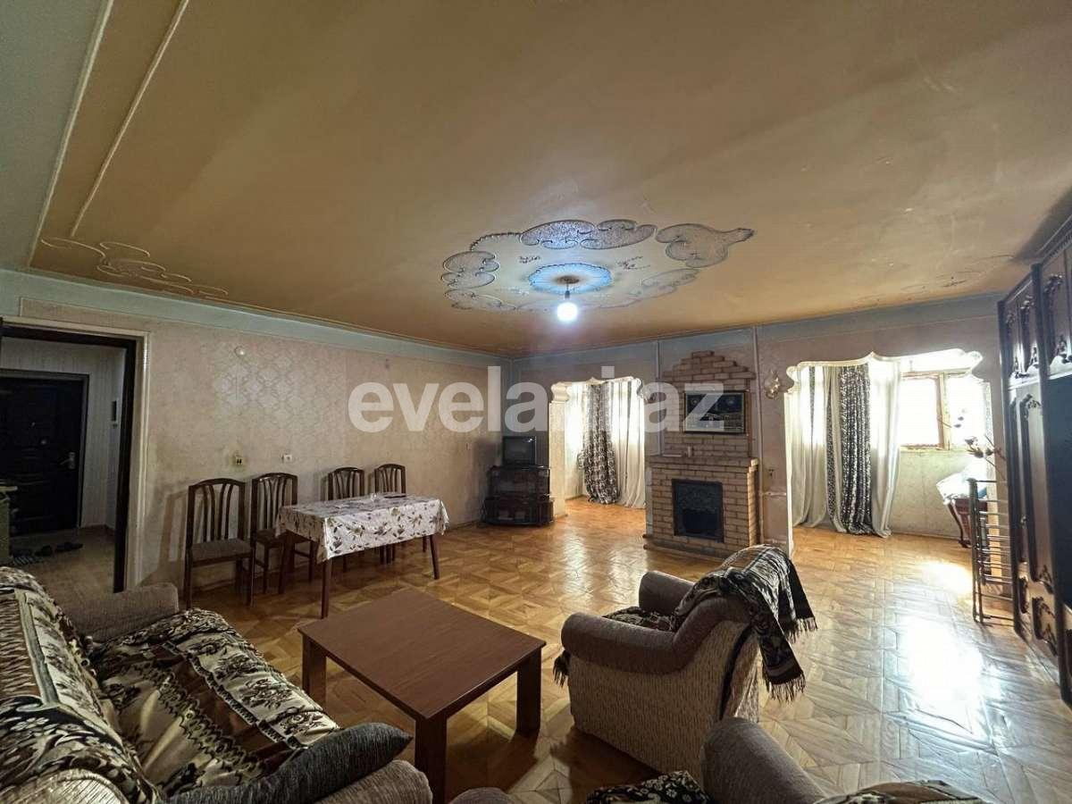 Satılır, köhnə tikili, 3 otaqlı, 71 m², Bakı, Nizami r, 8-ci kilometr q, Neftçilər m.