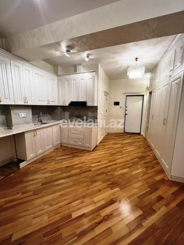 Satılır, yeni tikili, 2 otaqlı, 70 m², Bakı, Nizami r, 8-ci kilometr q, Neftçilər m.