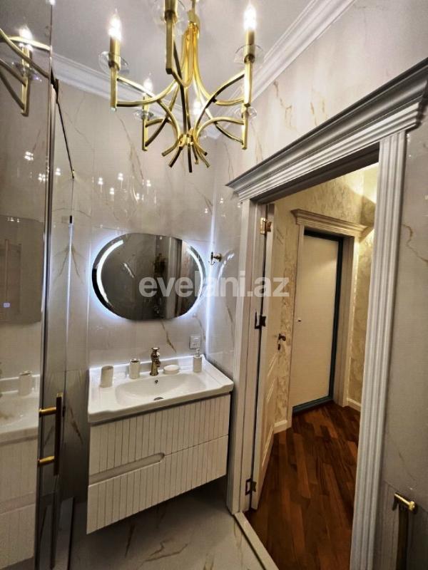 Satılır, yeni tikili, 2 otaqlı, 70 m², Bakı, Nizami r, 8-ci kilometr q, Neftçilər m.