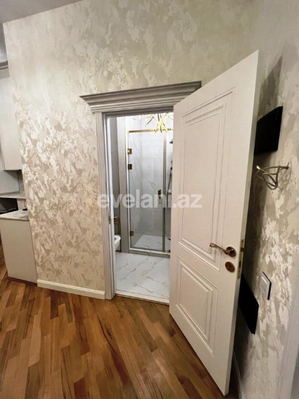 Satılır, yeni tikili, 2 otaqlı, 70 m², Bakı, Nizami r, 8-ci kilometr q, Neftçilər m.