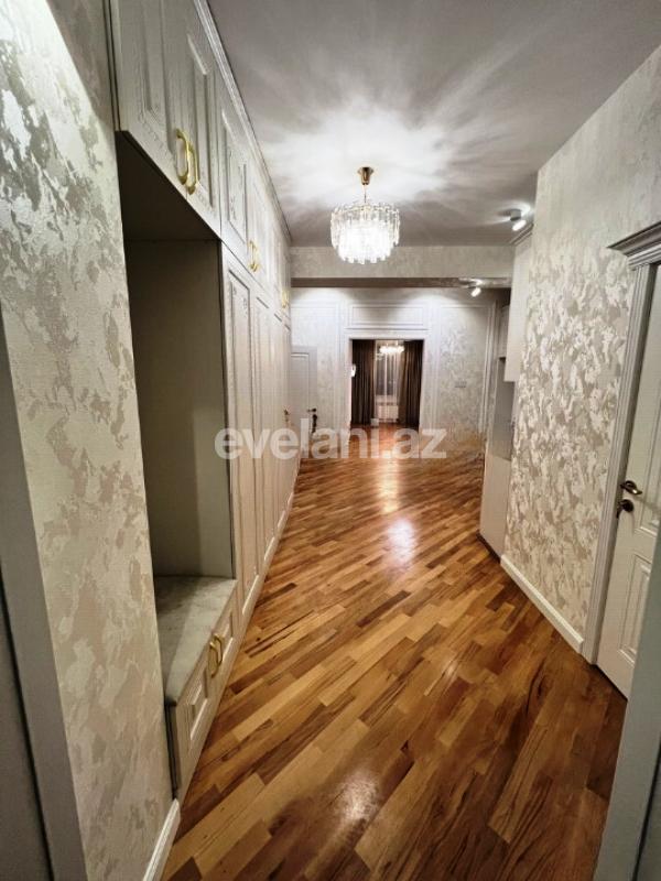 Satılır, yeni tikili, 2 otaqlı, 70 m², Bakı, Nizami r, 8-ci kilometr q, Neftçilər m.