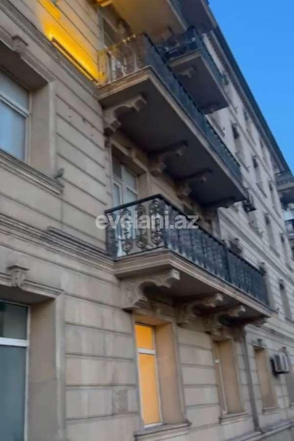 Satılır, köhnə tikili, 3 otaqlı, 67 m², Bakı, Nərimanov r, Nəriman Nərimanov m.