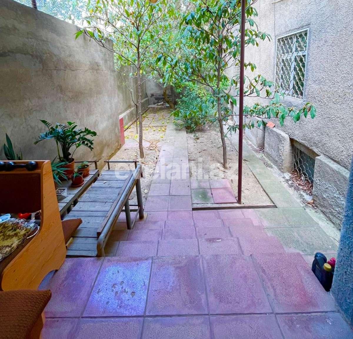 Satılır, köhnə tikili, 3 otaqlı, 70 m², Bakı, Nərimanov r, Nəriman Nərimanov m.