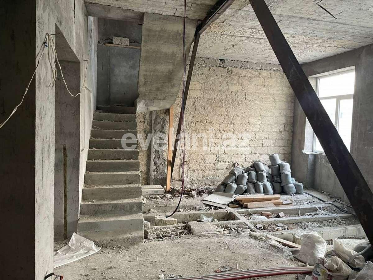 Satılır, köhnə tikili, 5 otaqlı, 110 m², Bakı, Səbail r, Sahil m.