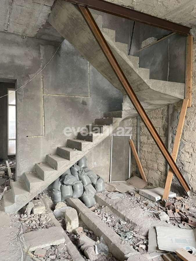 Satılır, köhnə tikili, 5 otaqlı, 110 m², Bakı, Səbail r, Sahil m.