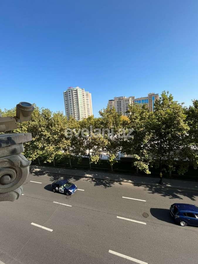 Rent, old building, 3 room, 105 m², Baku, Nasimi r, 28 may m.