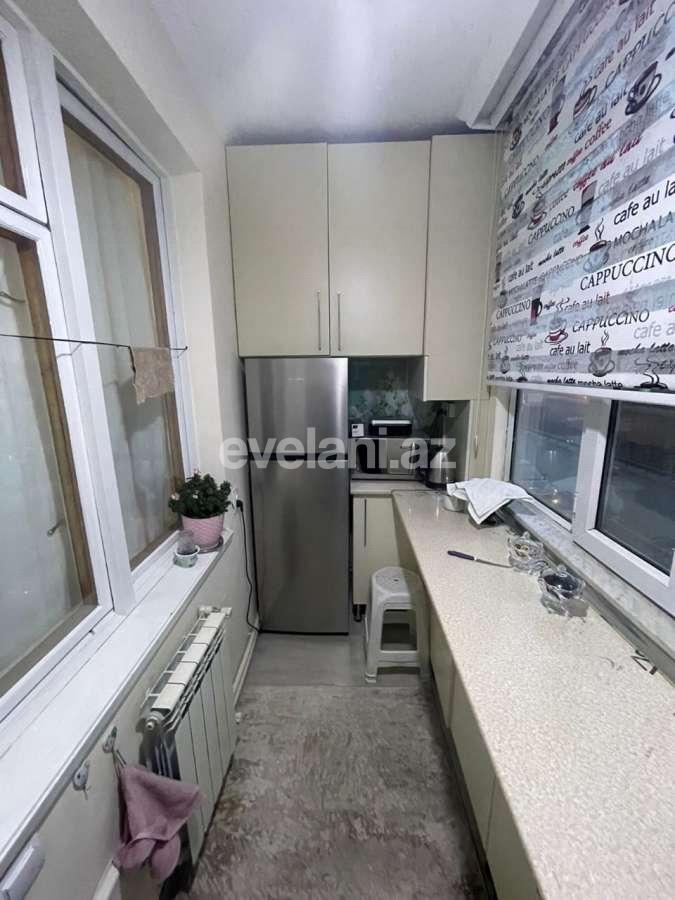 Satılır, köhnə tikili, 2 otaqlı, 40 m², Bakı, Nəsimi r, 3-cü mikrorayon q, Memar Əcəmi m.