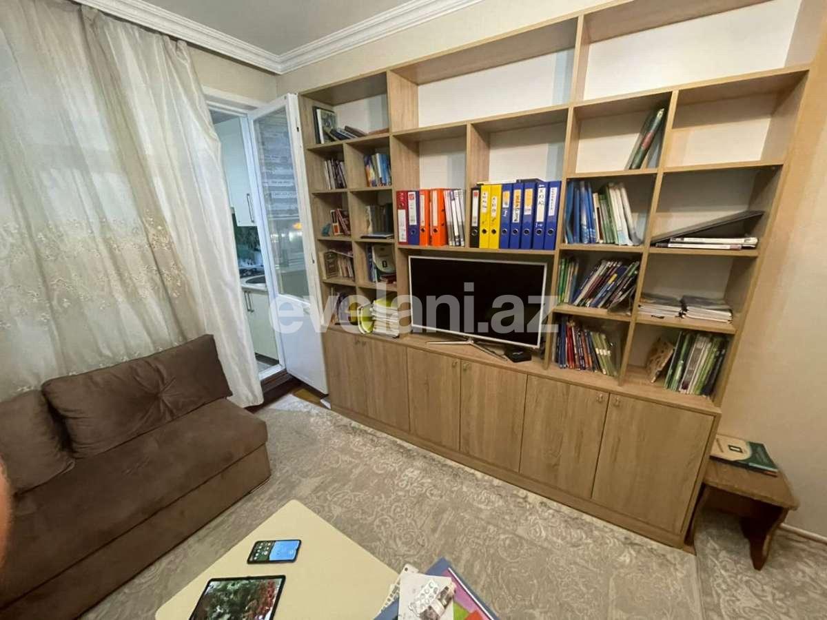 Satılır, köhnə tikili, 2 otaqlı, 40 m², Bakı, Nəsimi r, 3-cü mikrorayon q, Memar Əcəmi m.