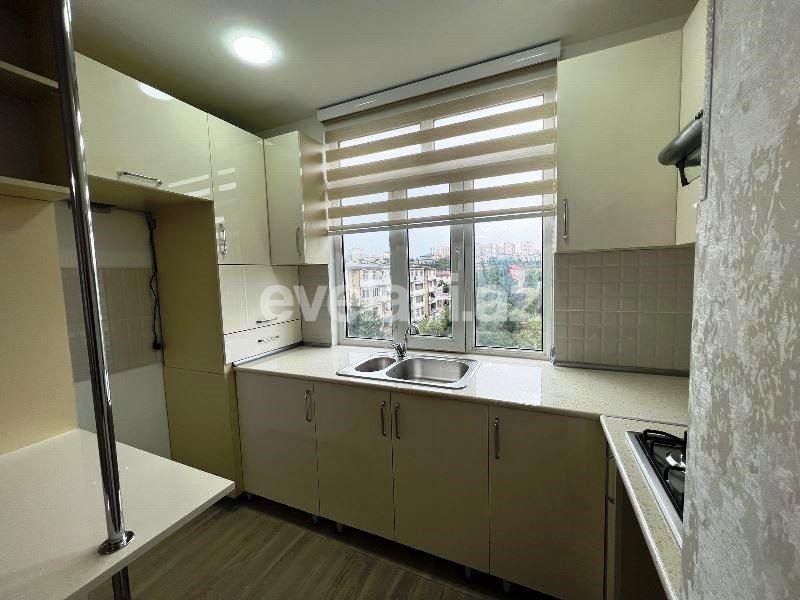 Satılır, köhnə tikili, 3 otaqlı, 60 m², Bakı, Sabunçu r, Bakıxanov q, Neftçilər m.