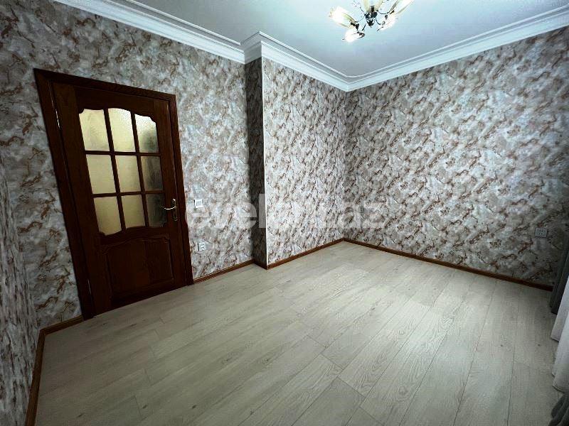 Satılır, köhnə tikili, 3 otaqlı, 60 m², Bakı, Sabunçu r, Bakıxanov q, Neftçilər m.