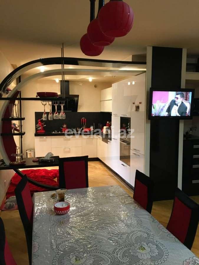 Satılır, köhnə tikili, 5 otaqlı, 88 m², Bakı, Nərimanov r, Nəriman Nərimanov m.