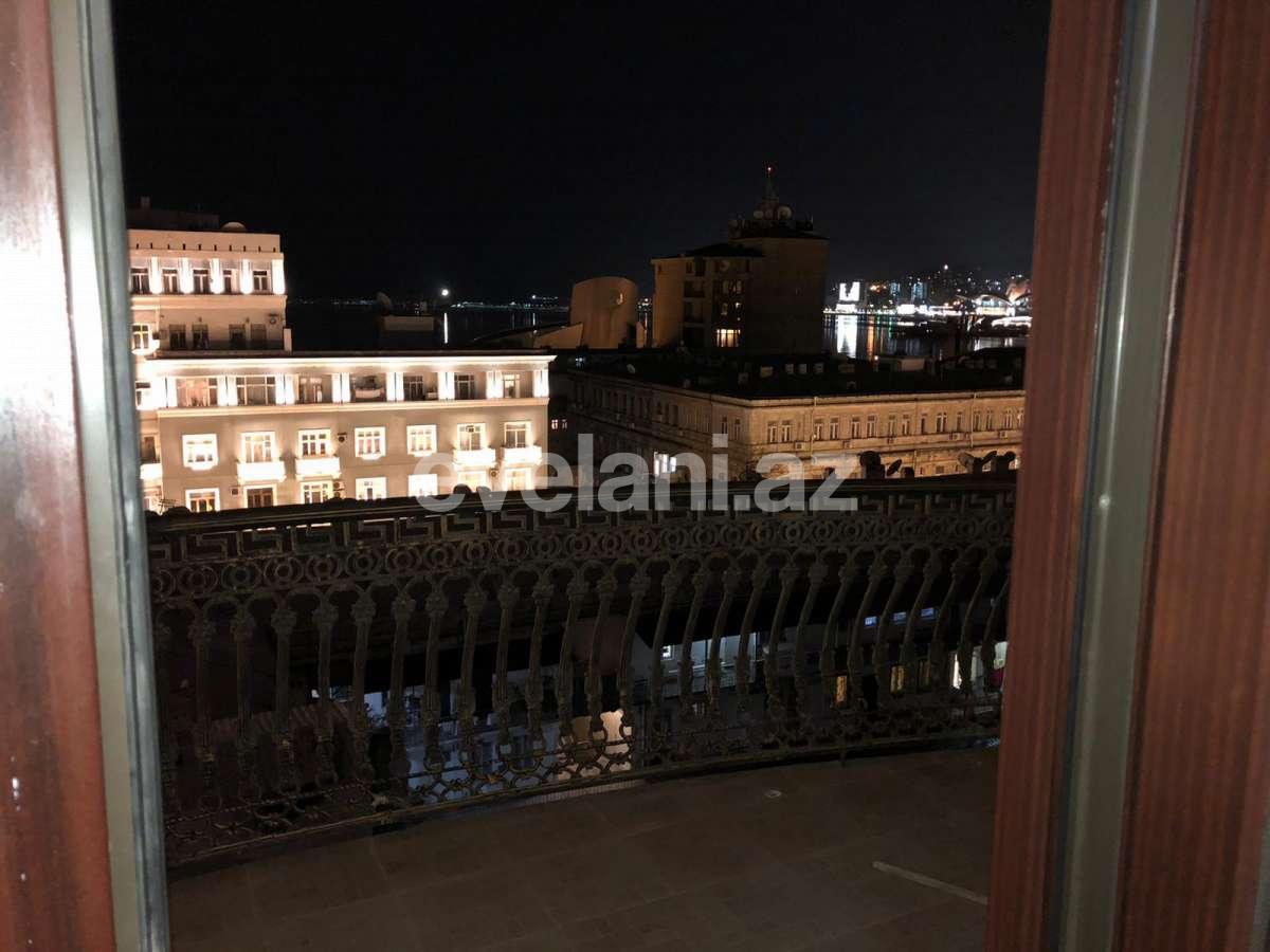 Kirayə verilir, yeni tikili, 4 otaqlı, 210 m², Bakı, Səbail r, Sahil m.