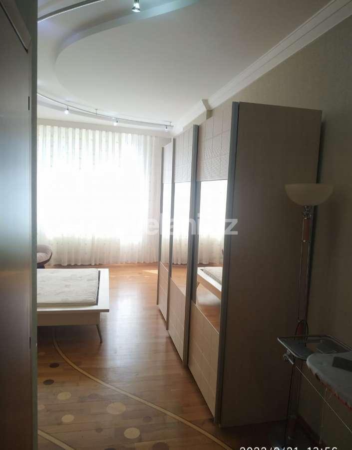 Rent, new building, 4 room, 260 m², Baku, Nasimi r, 28 may m.