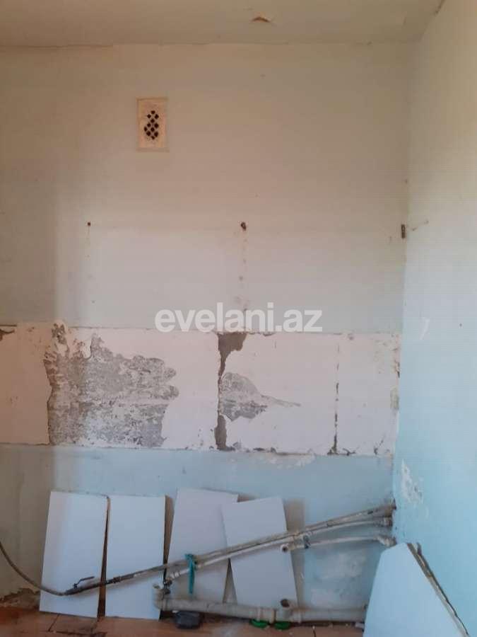 Satılır, köhnə tikili, 1 otaqlı, 46 m², Bakı, Binəqədi r, Azadlıq prospekti m.