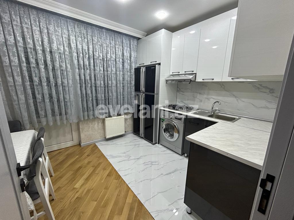 Сдаётся, вторичка, 4-комнаты, 95 m², Баку, Хатаинский r, Шах Исмаил Хатаи m.